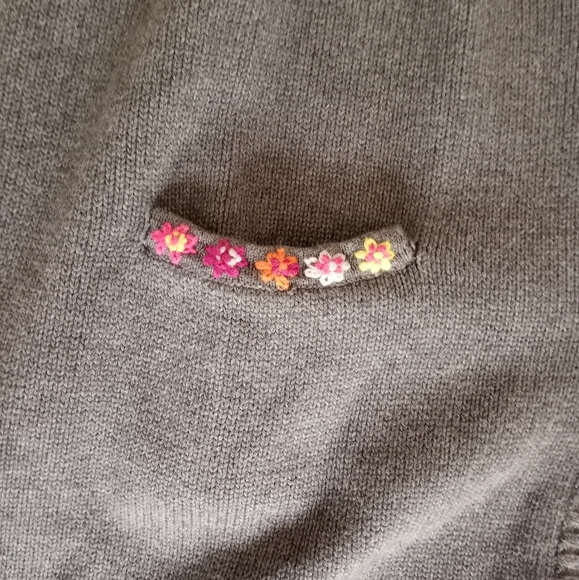 Hanna Andersson sweater, size 12- 14 girls, grey with muti colored embroidery - Picture 2 of 3